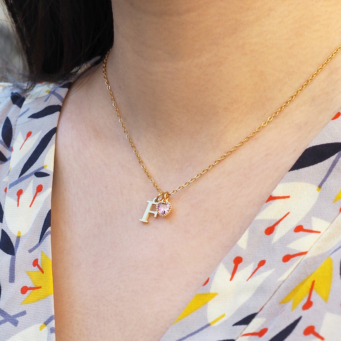 Anfangsbuchstabe Halskette mit Geburtsstein