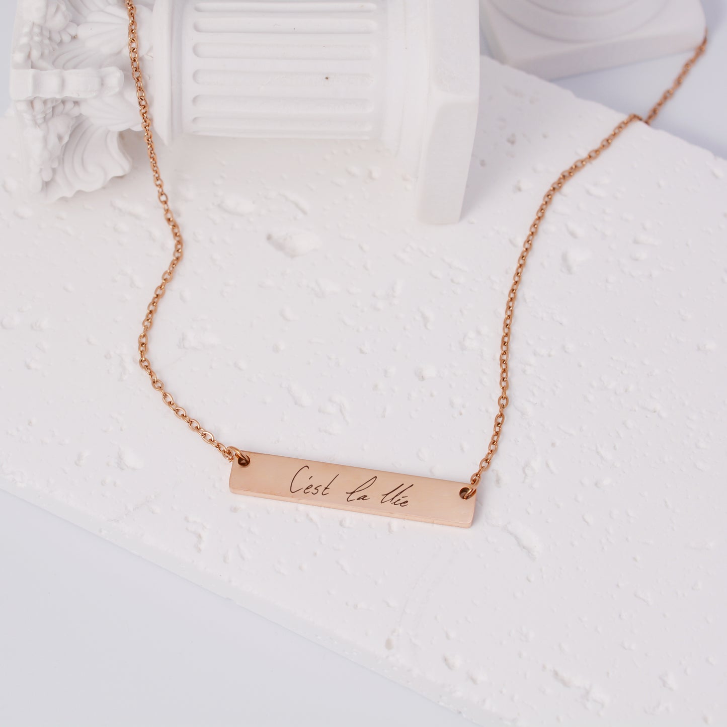 Personalisierte Halskette mit rechteckigem Anhänger