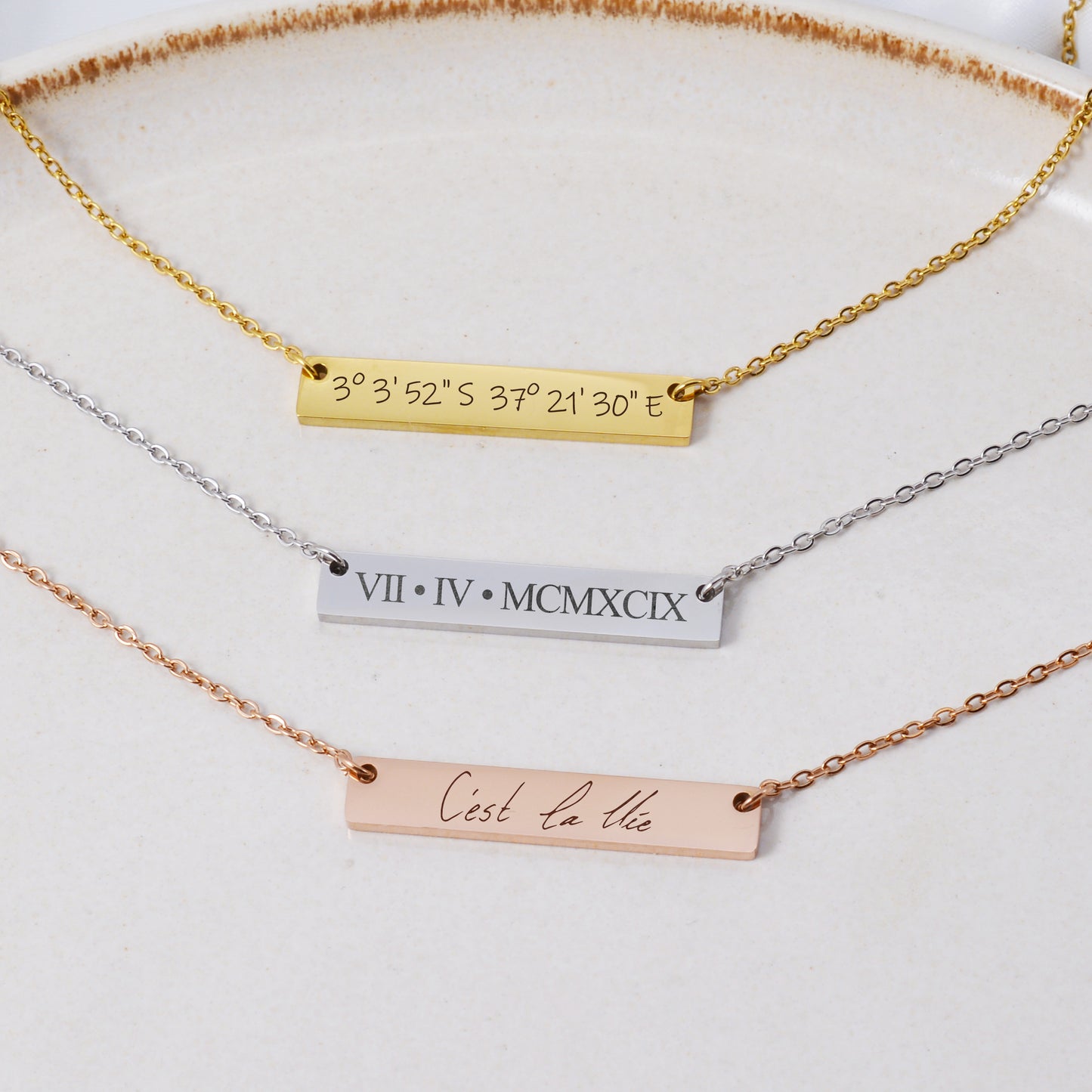 Personalisierte Halskette mit rechteckigem Anhänger